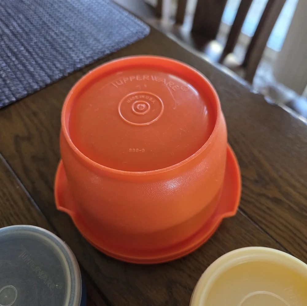 Colorful vintage Tupperware.  2 snack cups One 20 oz storage bowl.